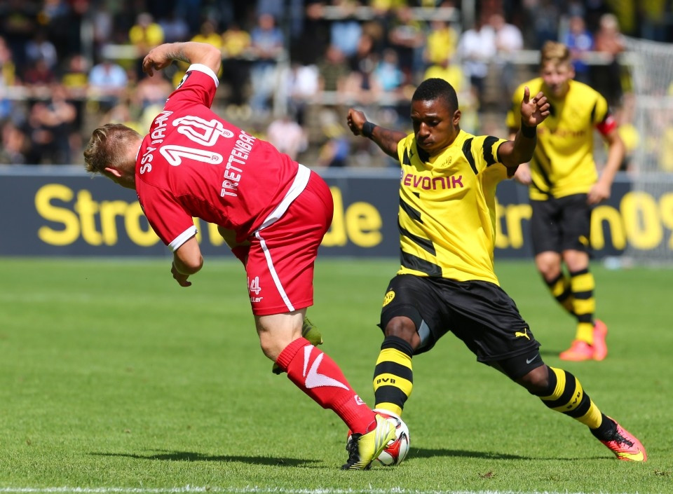 Bei einem seiner (leider) wenigen Einsätze für den BVB: Gyau