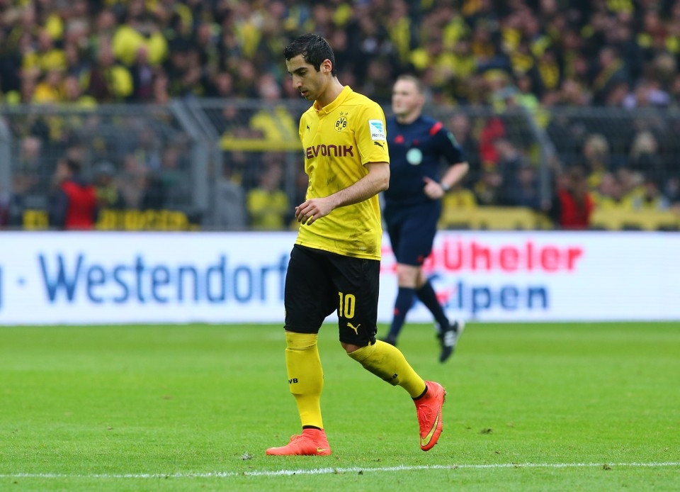 Mkhitaryan lässt die Schultern hängen