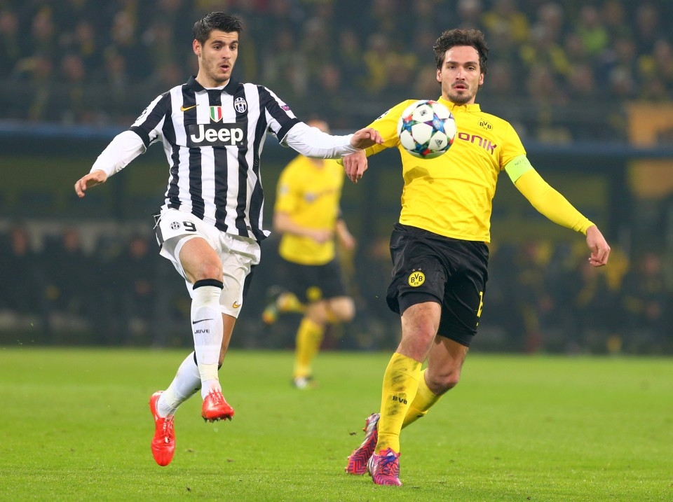 Hummels im Zweikampf gegen Juve