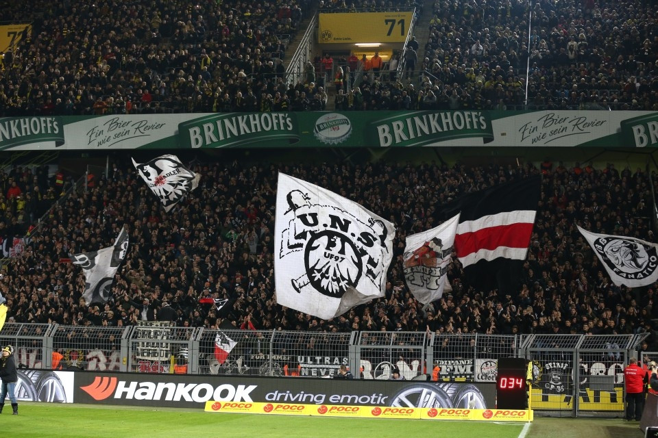 Sollten alle draußen bleiben: Fans der Frankfurter Eintracht