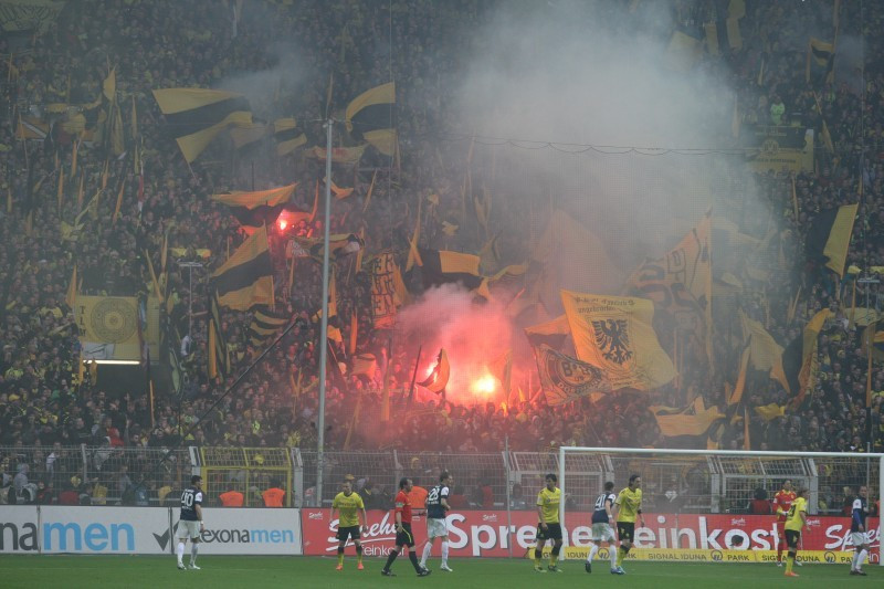 Fahnentag, Flagday, Choreografie, Platzsturm ...