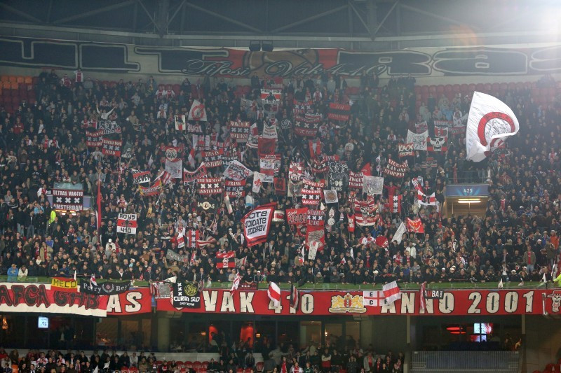 Security in stadiums: The Netherlands - a dead hooligan and combi tickets