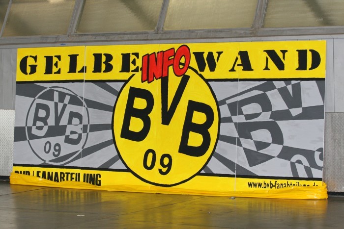 ...der BVB-Fanabteilung: "Bitte lasst unseren BVB jetzt nicht im Stich!"