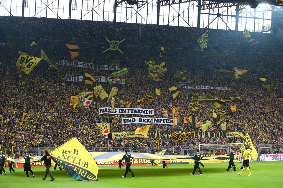 So falsch, dass nicht einmal das Gegenteil richtig wäre: Die ARD verhebt sich am BVB